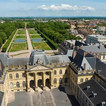 - Appart Orchidée - Coeur De - - Soirée étape Vrp - Capacité 1 à 4 Personnes - Accès Piscine Et Jardin